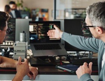 Equipe de gestão e tecnologia